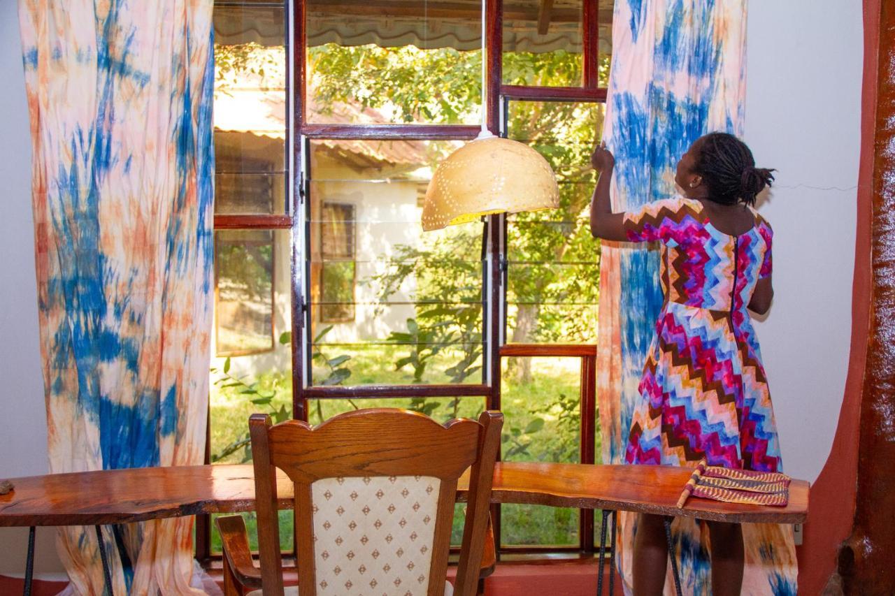 Mama Africa Art Residence & Art Center Gambia Tanji Exterior photo