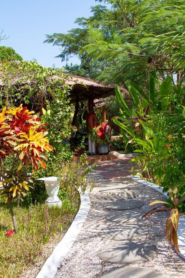 Mama Africa Art Residence & Art Center Gambia Tanji Exterior photo