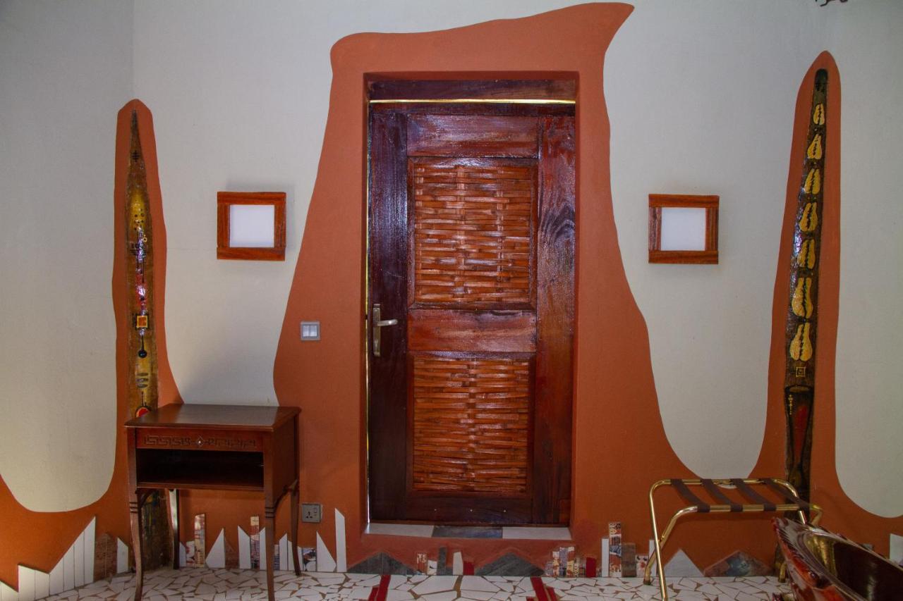 Mama Africa Art Residence & Art Center Gambia Tanji Exterior photo