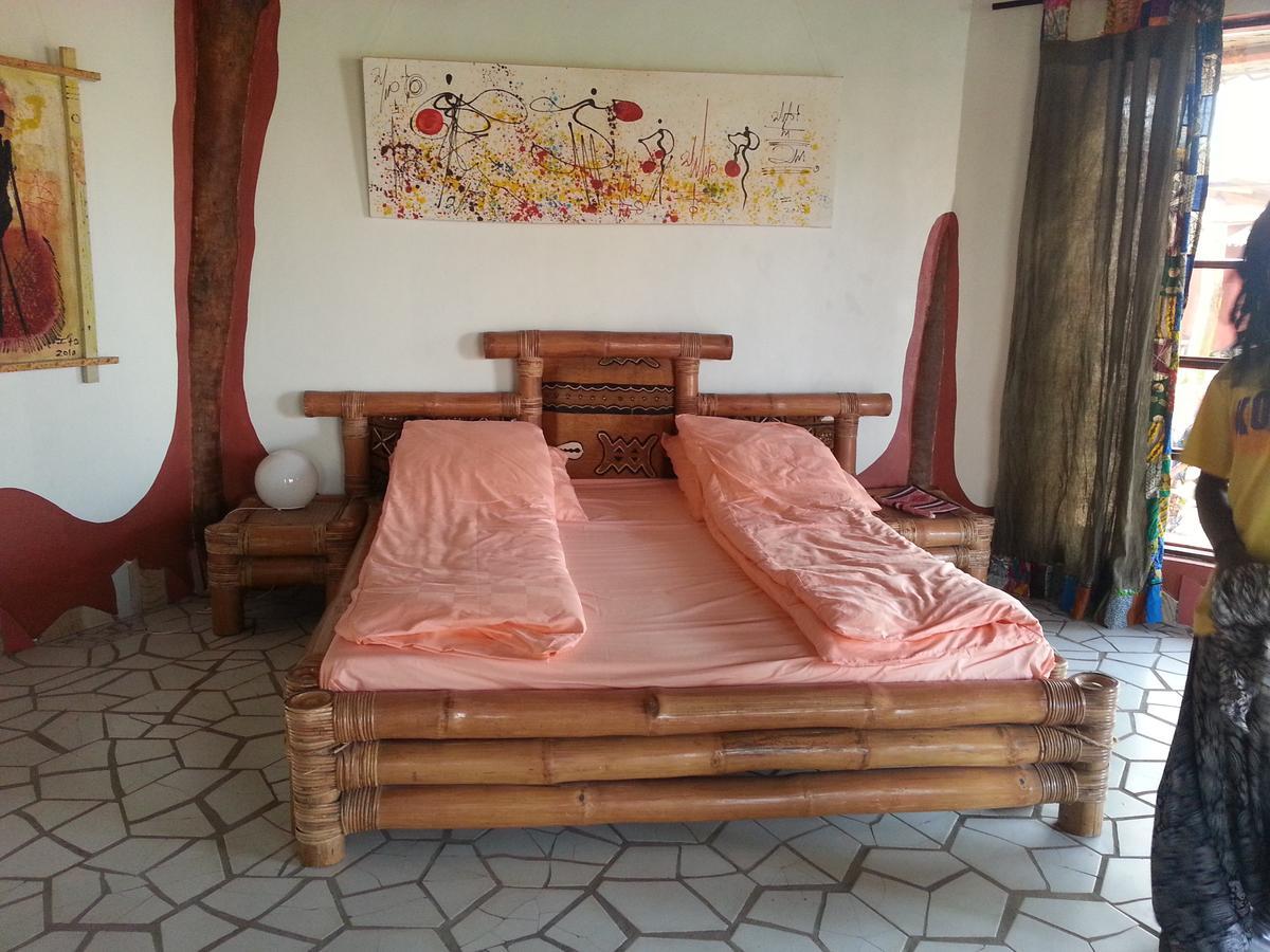 Mama Africa Art Residence & Art Center Gambia Tanji Exterior photo